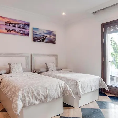 218 Puerto Banus Front Line 270 Meters דירה *