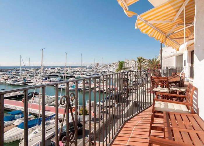 アパート 218 Puerto Banus Front Line 270 Meters マルベーリャ