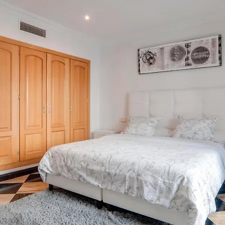 Appartement 218 Puerto Banus Front Line 270 Meters Marbellac